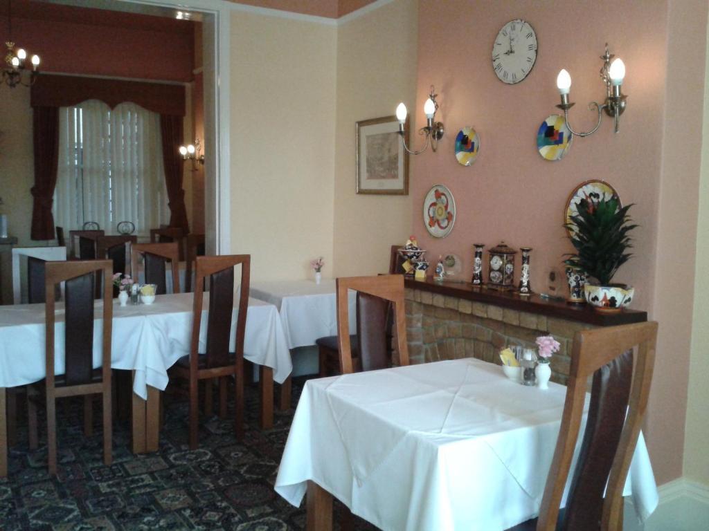 The Burleigh Hotel Hunstanton Bagian luar foto