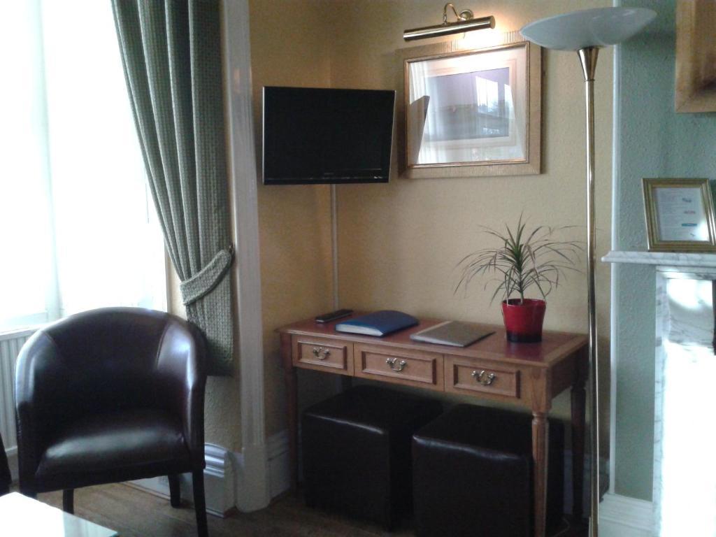 The Burleigh Hotel Hunstanton Bagian luar foto