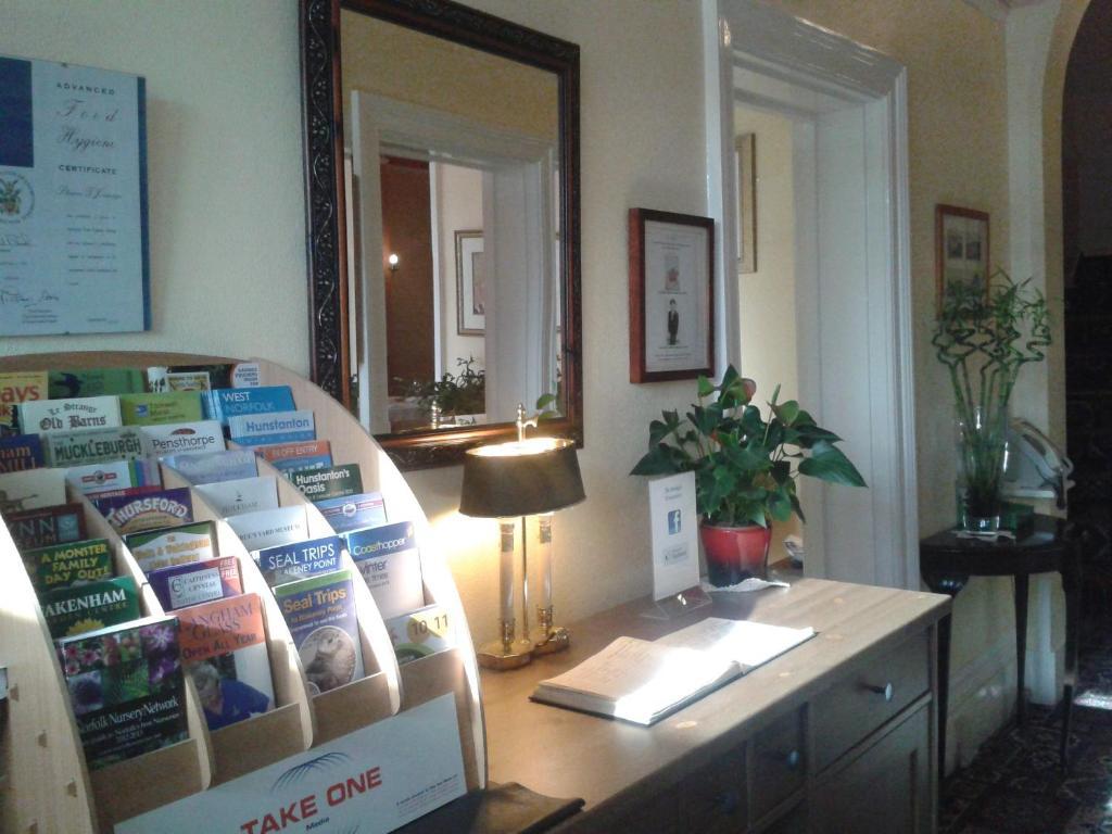The Burleigh Hotel Hunstanton Bagian luar foto
