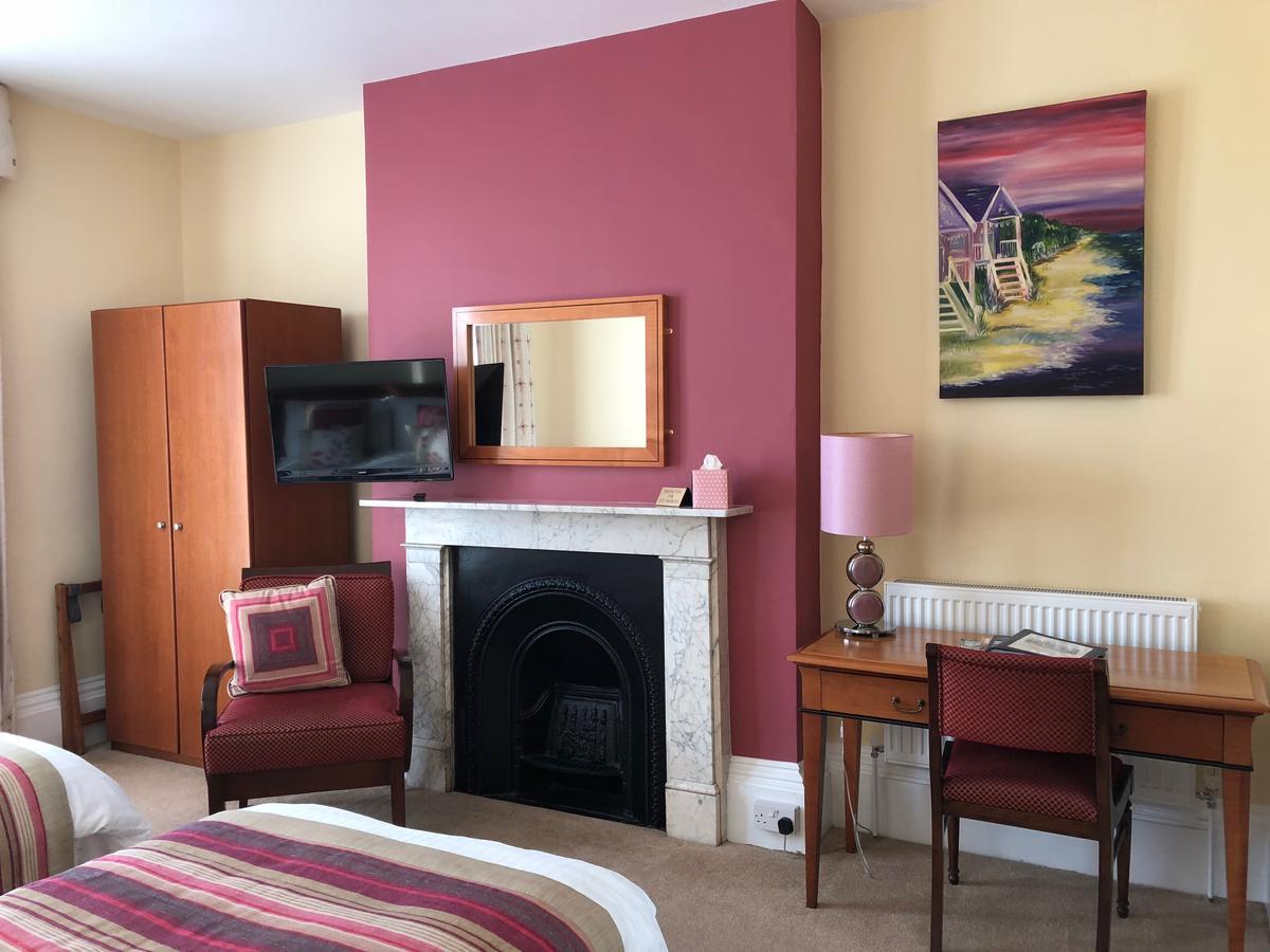 The Burleigh Hotel Hunstanton Bagian luar foto